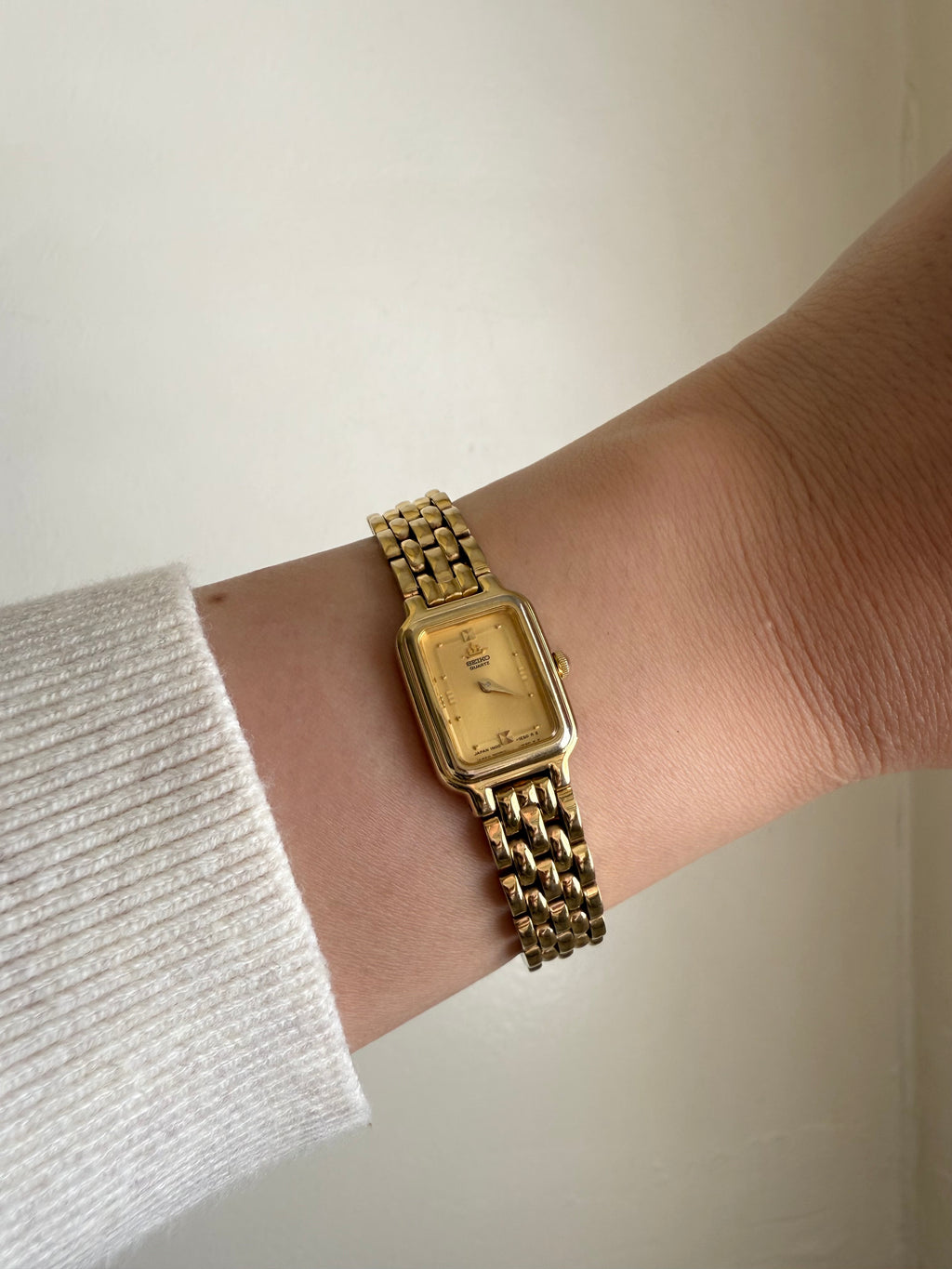 1990 Seiko Galaxy Quartz Gold Tone Gold Dial Tank Watch