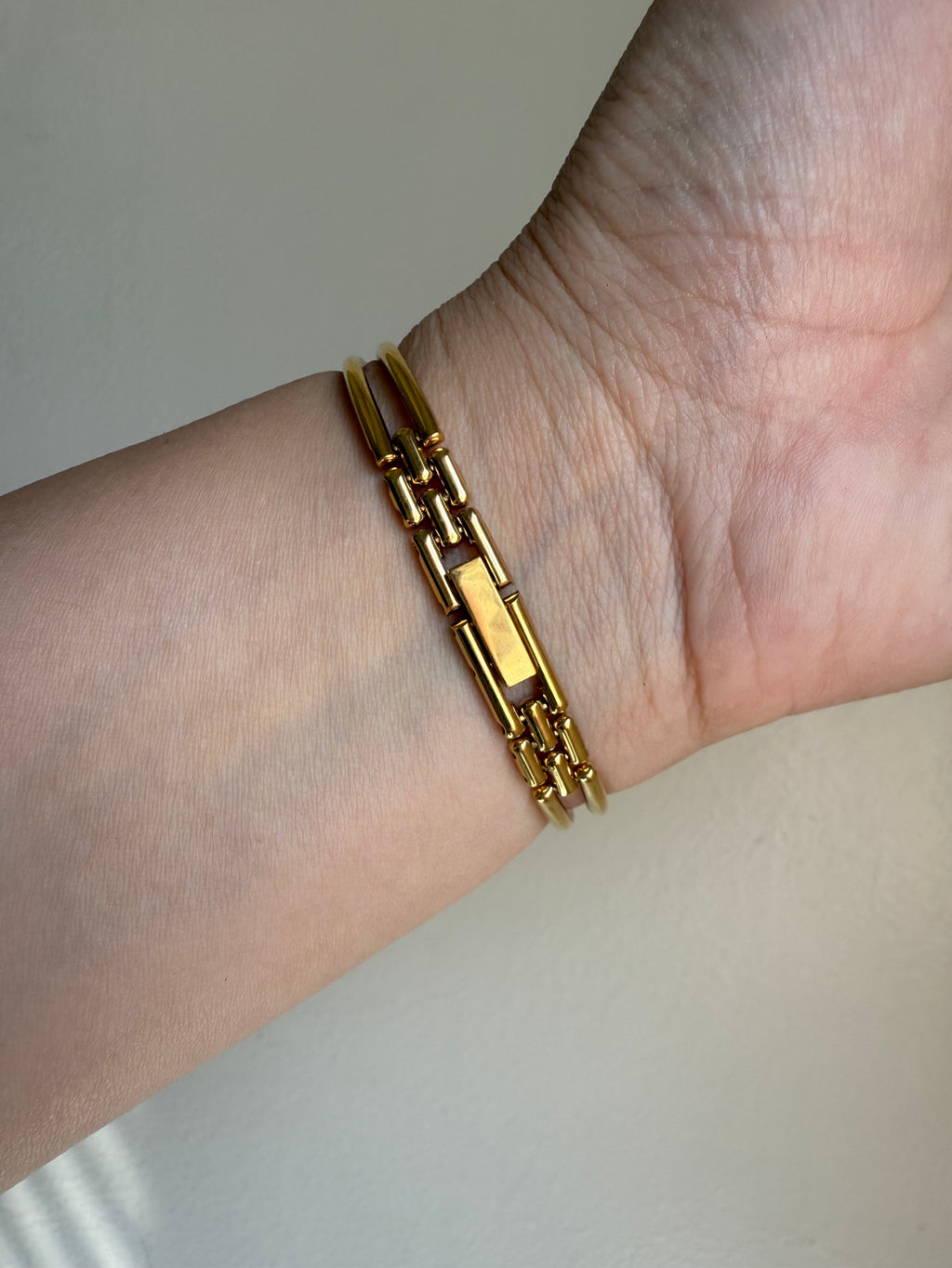 2000 Y2K Caravelle by BULOVA Gold Tone Gold Dial Bengal Bracelet Watch
