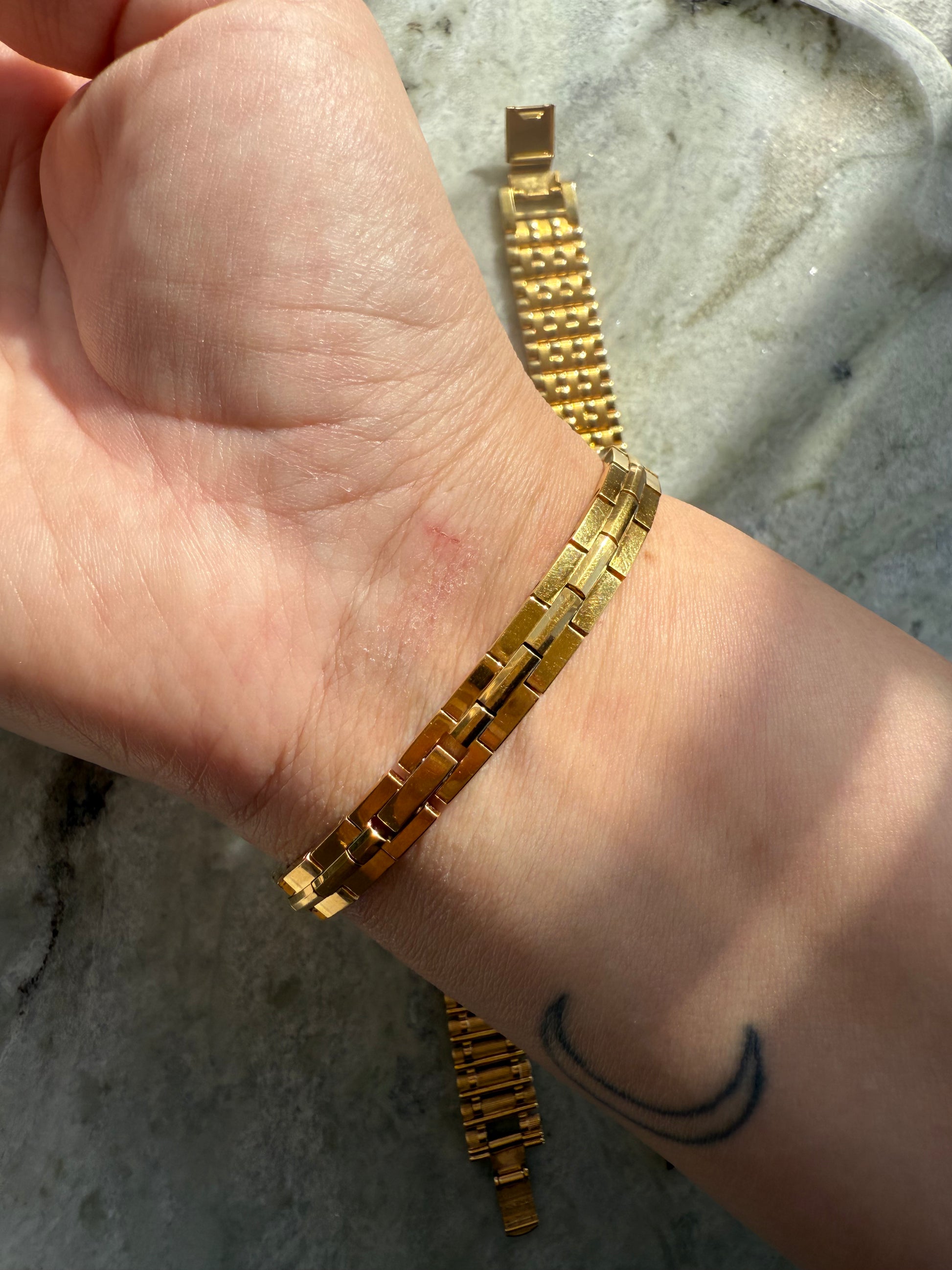 1990 Seiko Quartz Gold Tone Tank Watch