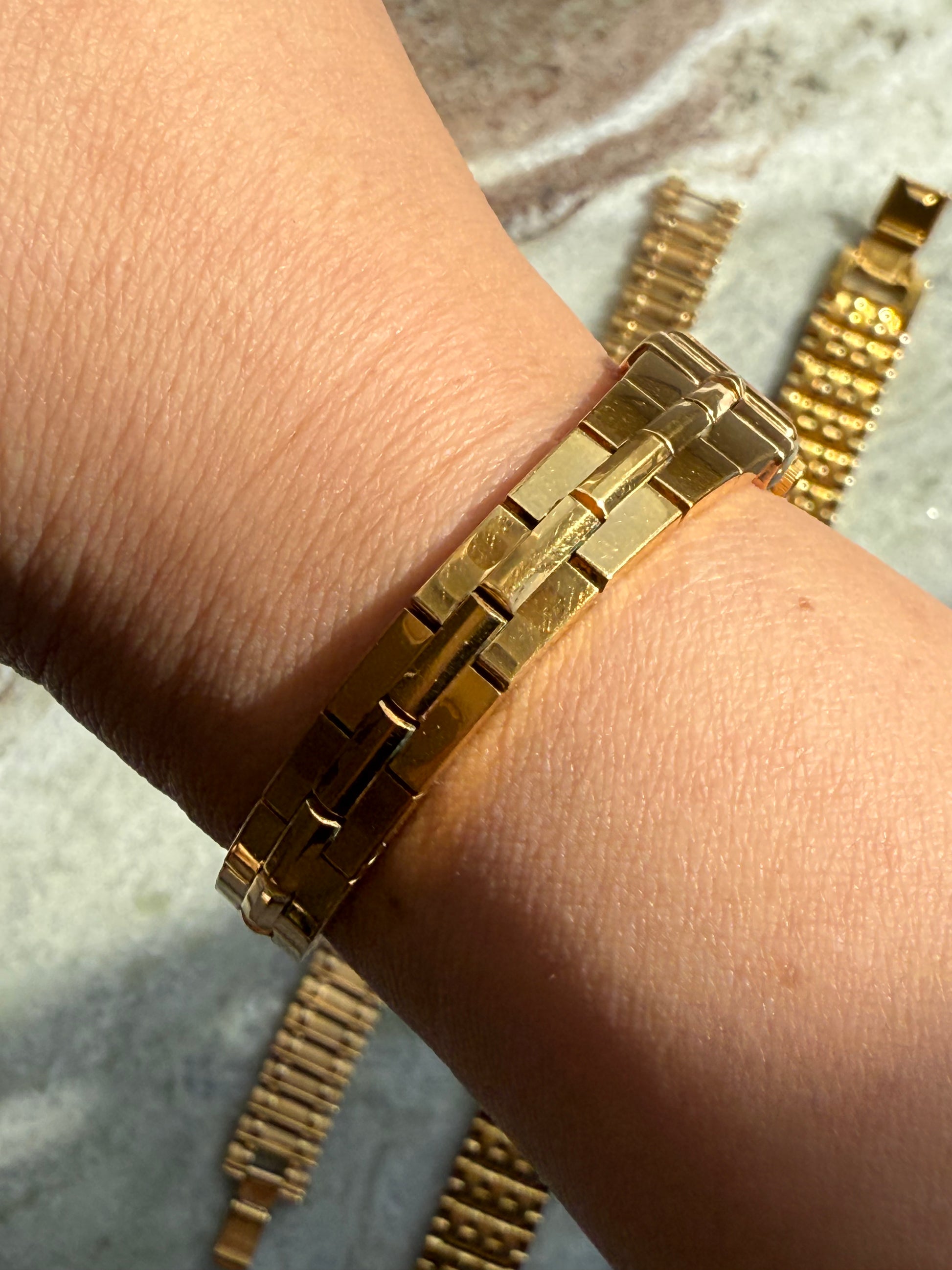 1990 Seiko Quartz Gold Tone Tank Watch
