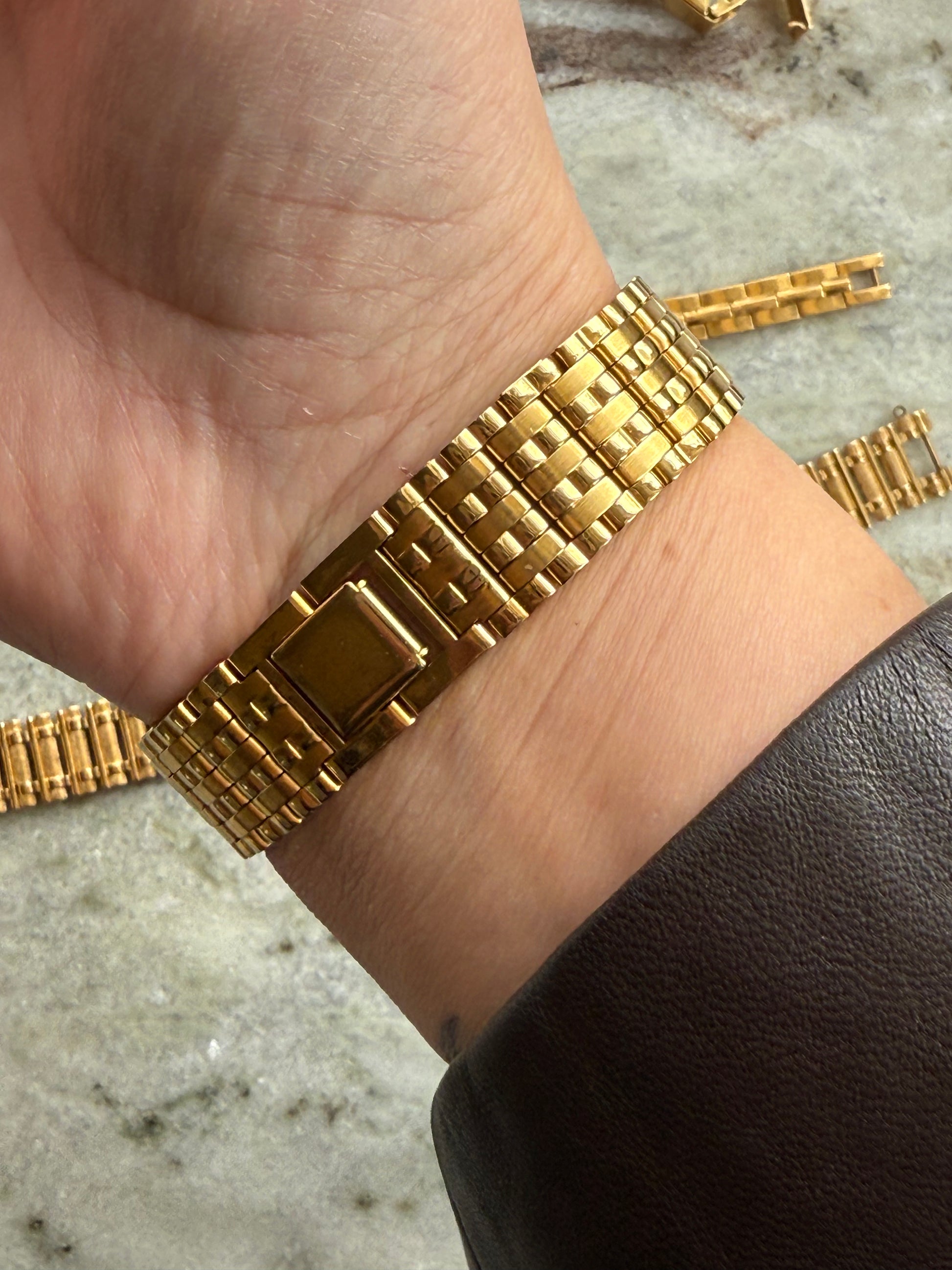 1994 Seiko Quartz Gold Tone Tank Watch