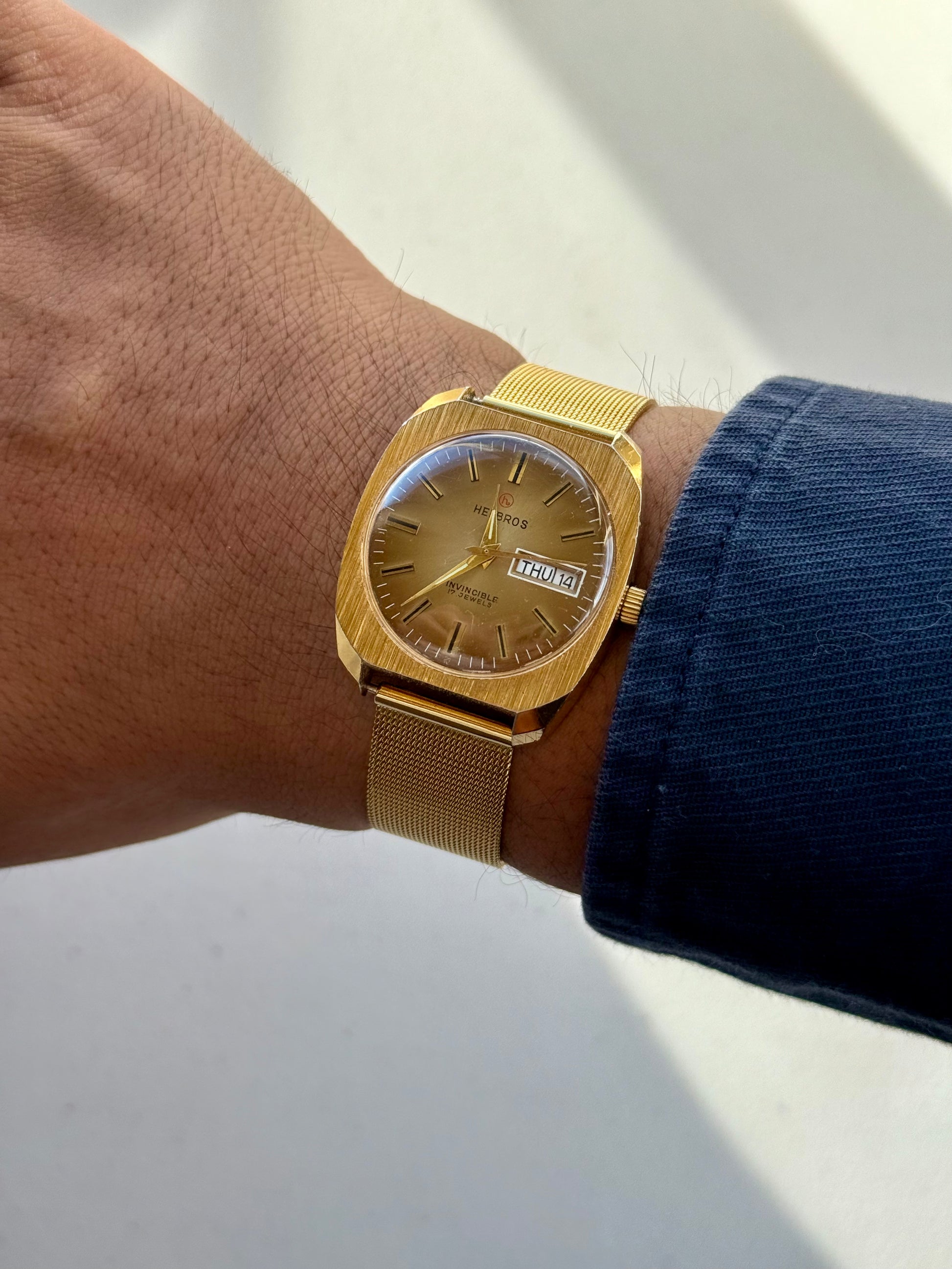 1970s Helbros Day-Date Invincible 17 Jewel Mechanical Watch