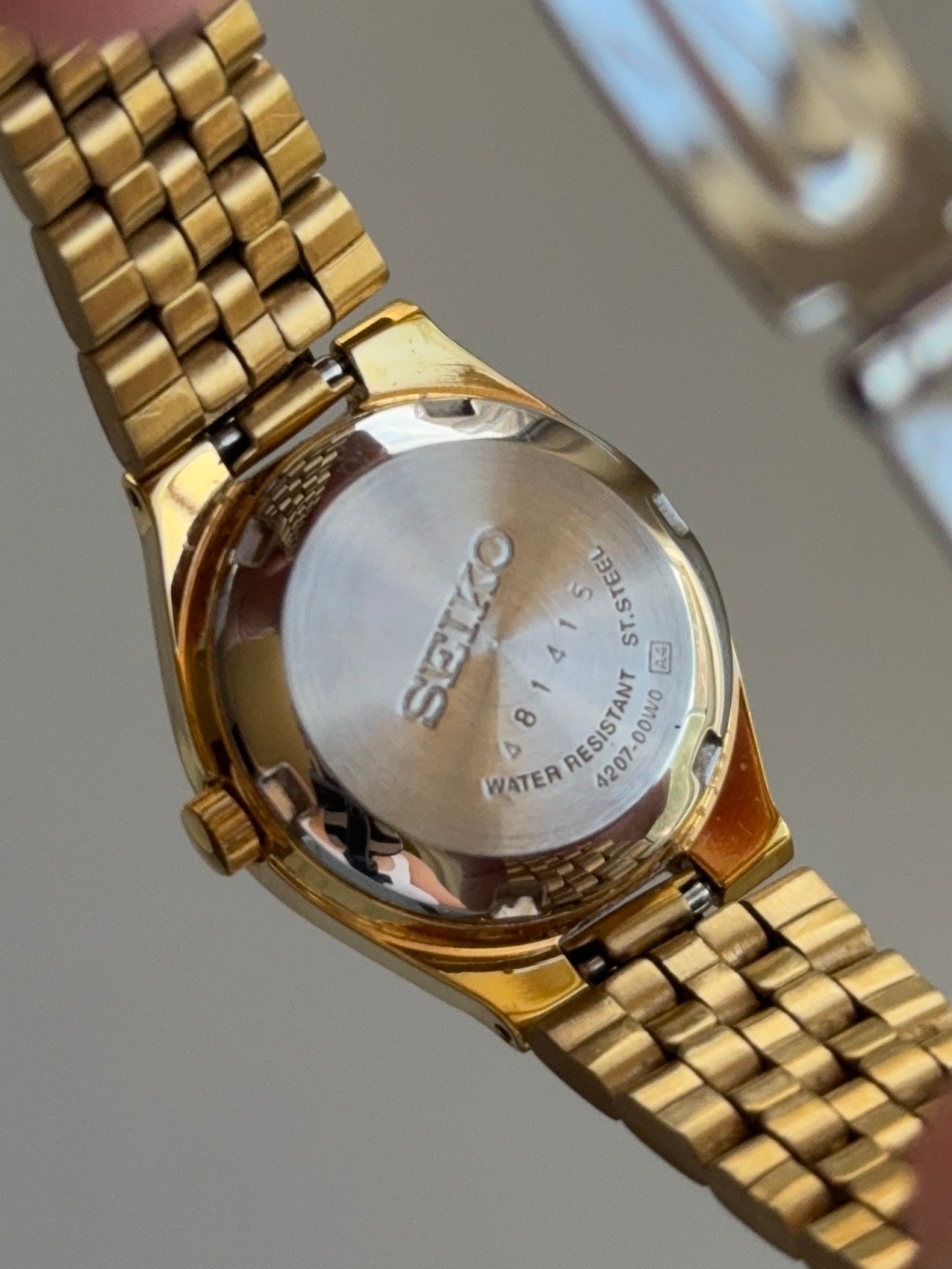 1984 Seiko 5 Automatic 21 Jewel Gold Tone Day Date Watch
