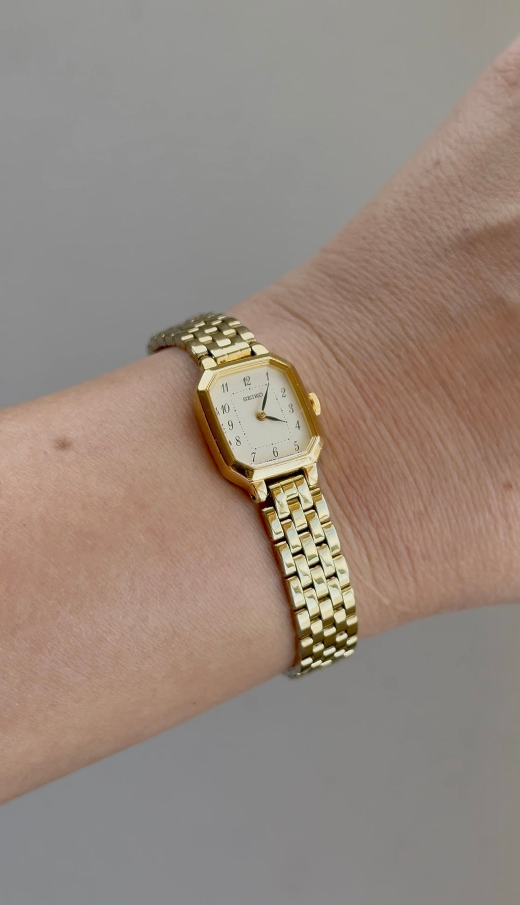 1991 Seiko Quartz Gold Tone Octagon Tank Watch