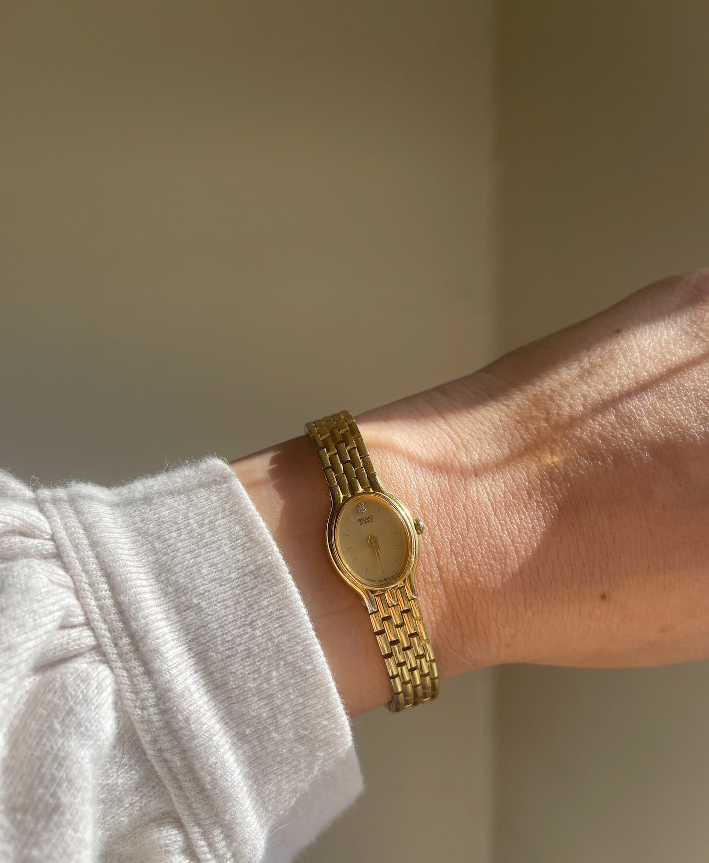Seiko Vintage Women’s Gold Tone Steel Gold Dial Quartz Watch