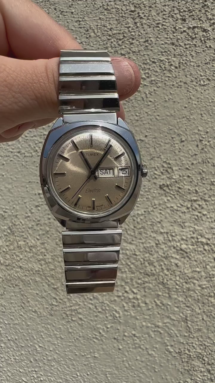 1978 Timex Electric Silver Tone & Champagne Sunburst England Dial Day Date Watch