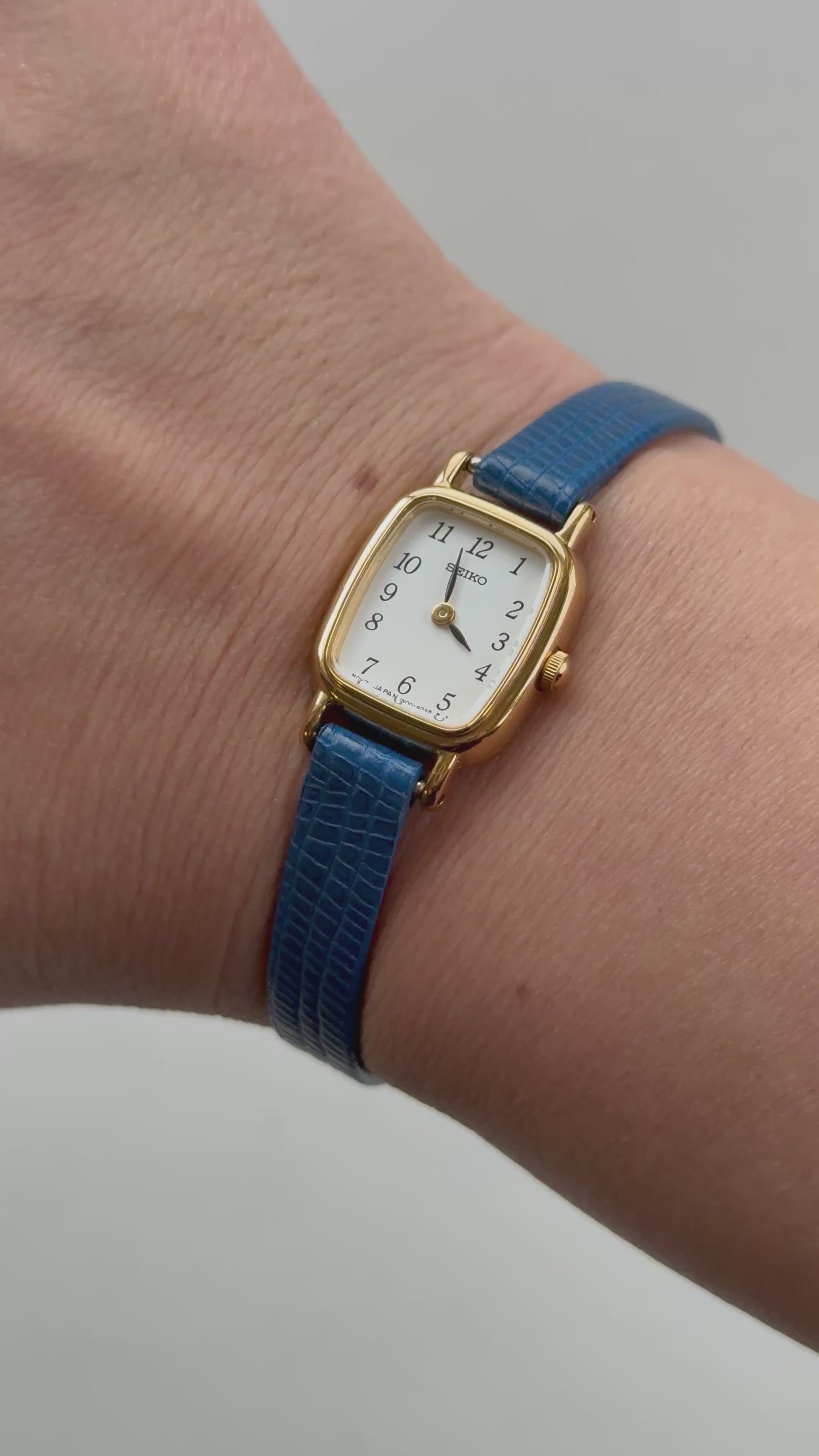 1994 Seiko Gold Tone Barrel Tank Watch - Blue