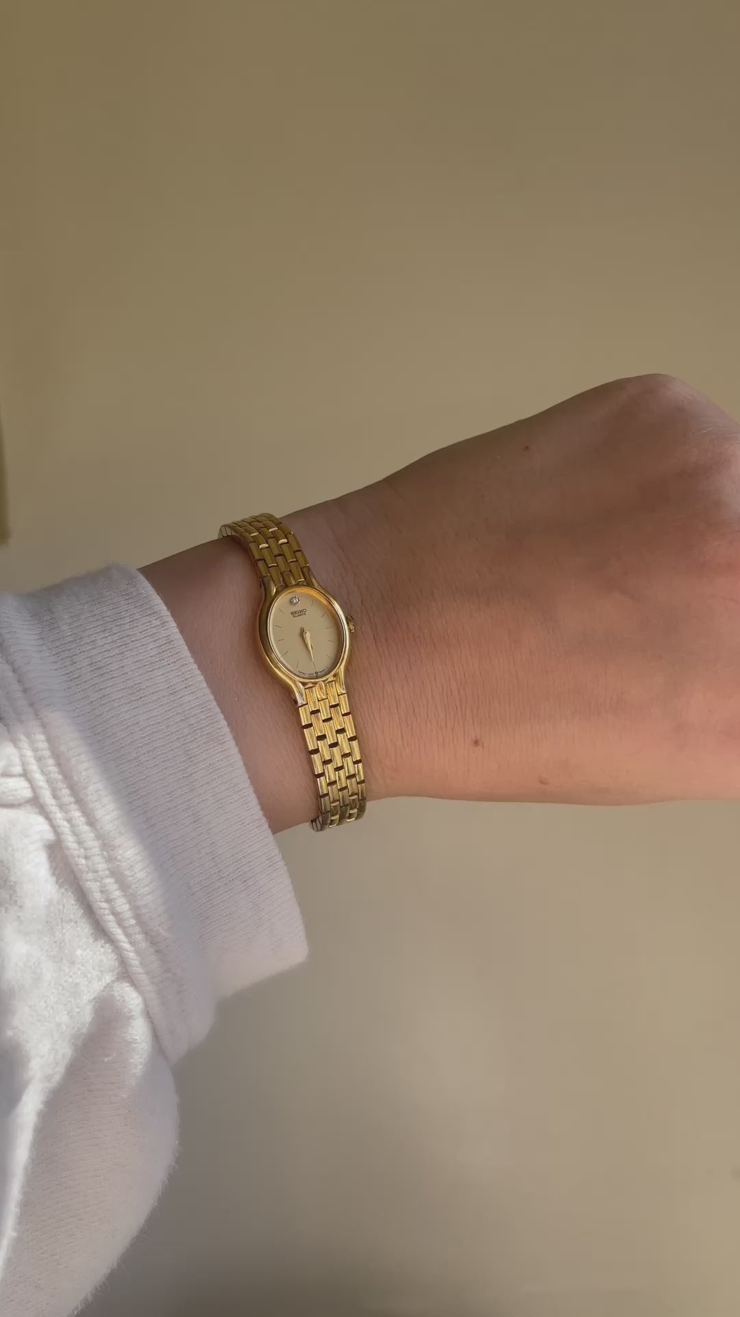 Seiko Vintage Women’s Gold Tone Steel Gold Dial Quartz Watch