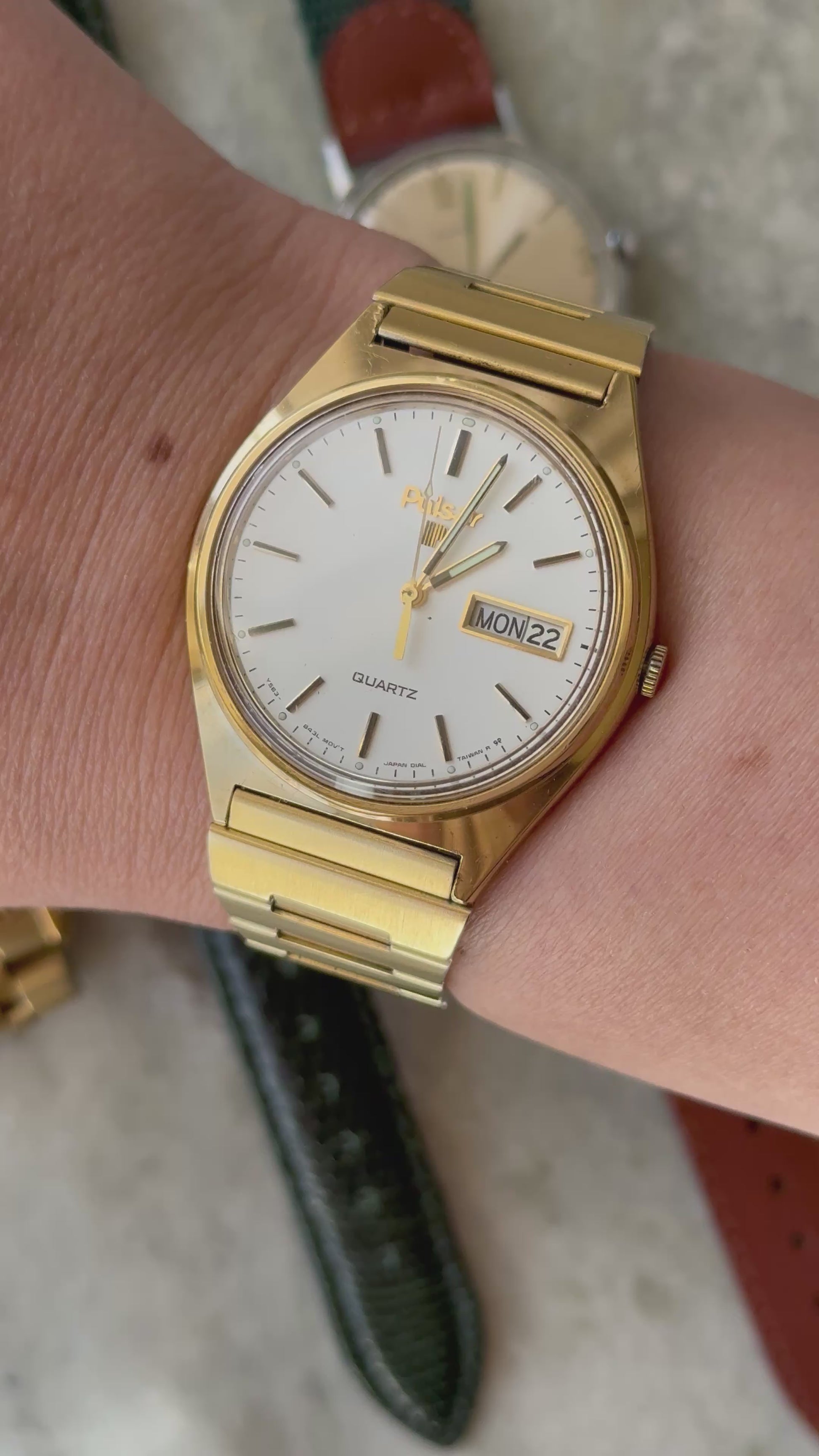 1983 Pulsar Quartz By SEIKO Gold Tone Day-Date Watch