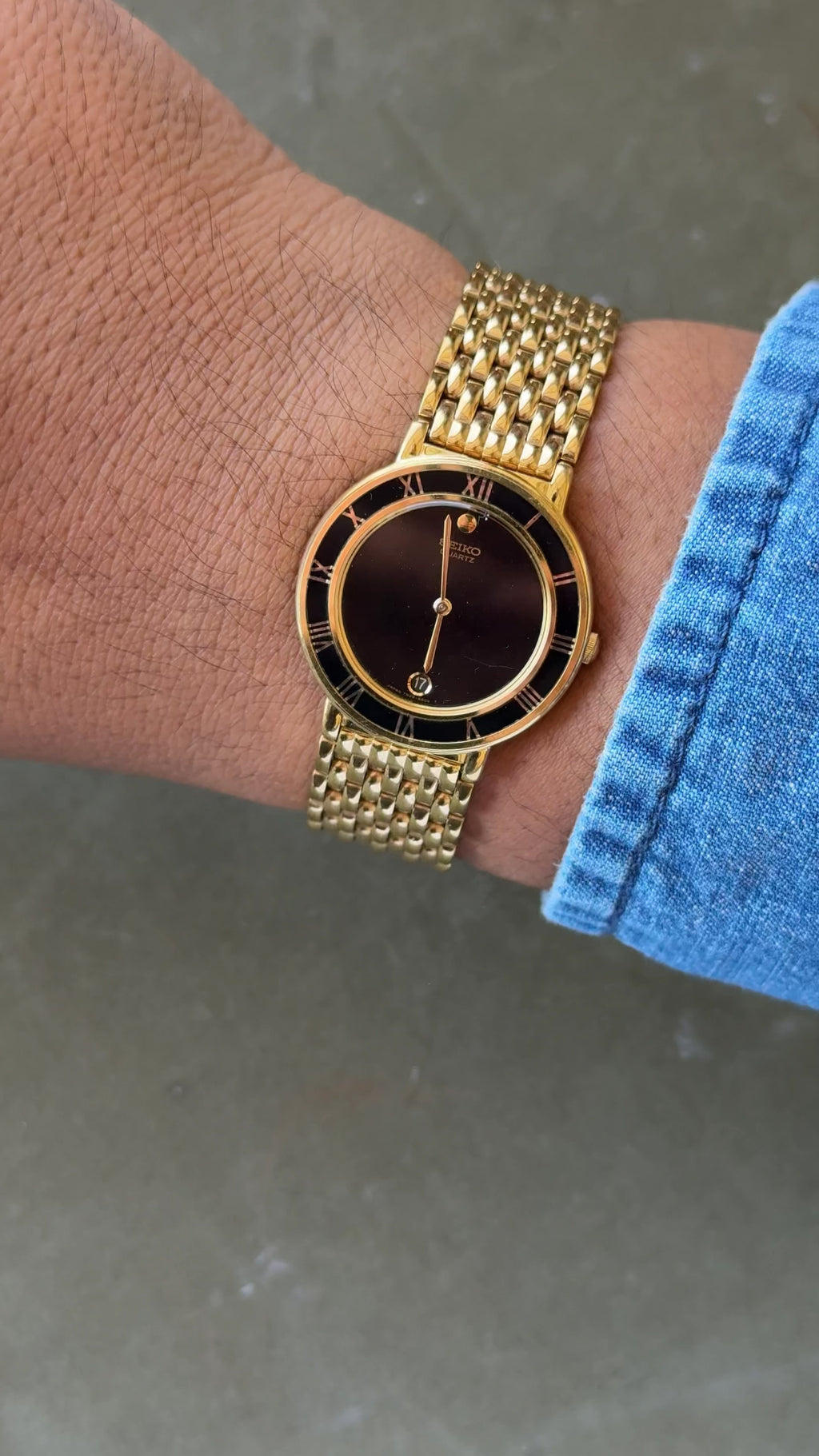 1991 Seiko Quartz Roman Bezel Watch