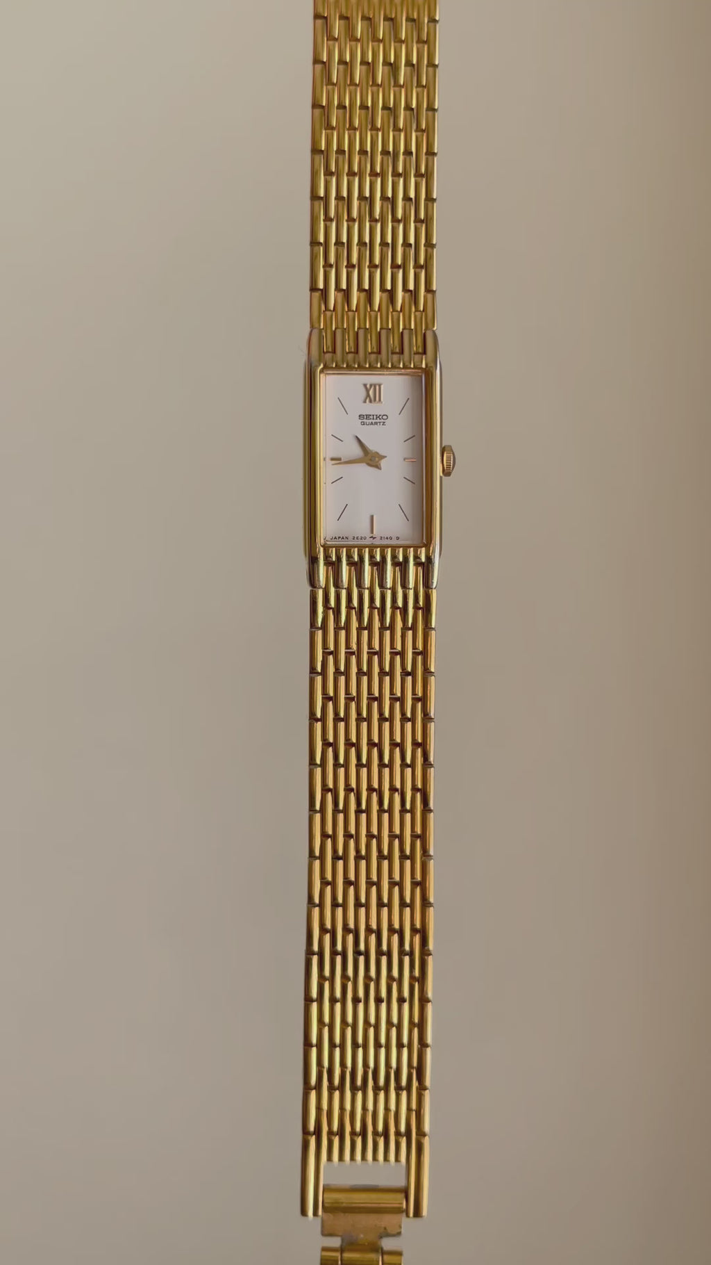 Seiko Vintage Gold Tone Women's Watch with White Dial - New Battery (Near Mint)