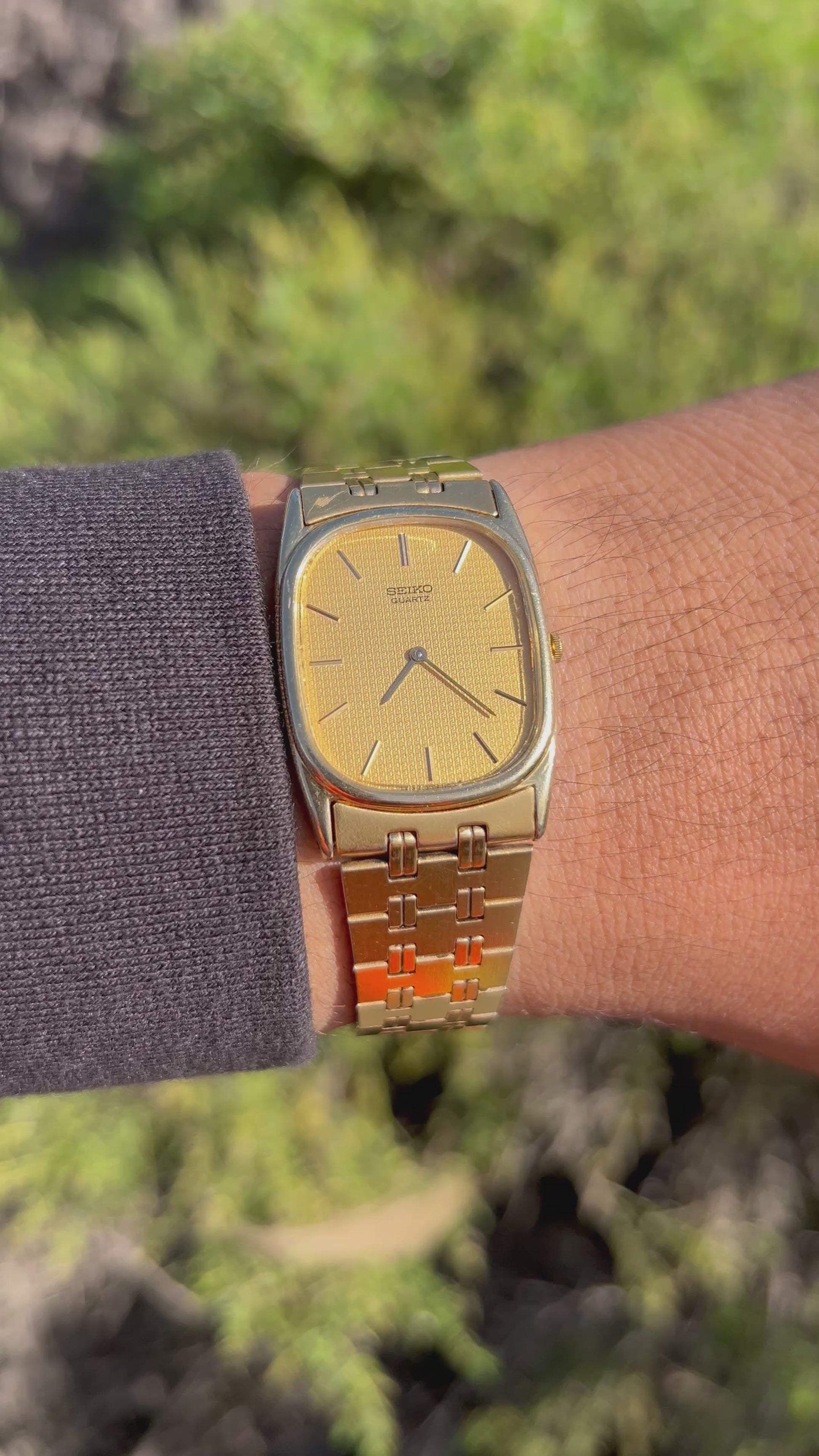 1983 Seiko Quartz Gold Tone Ellipse Watch