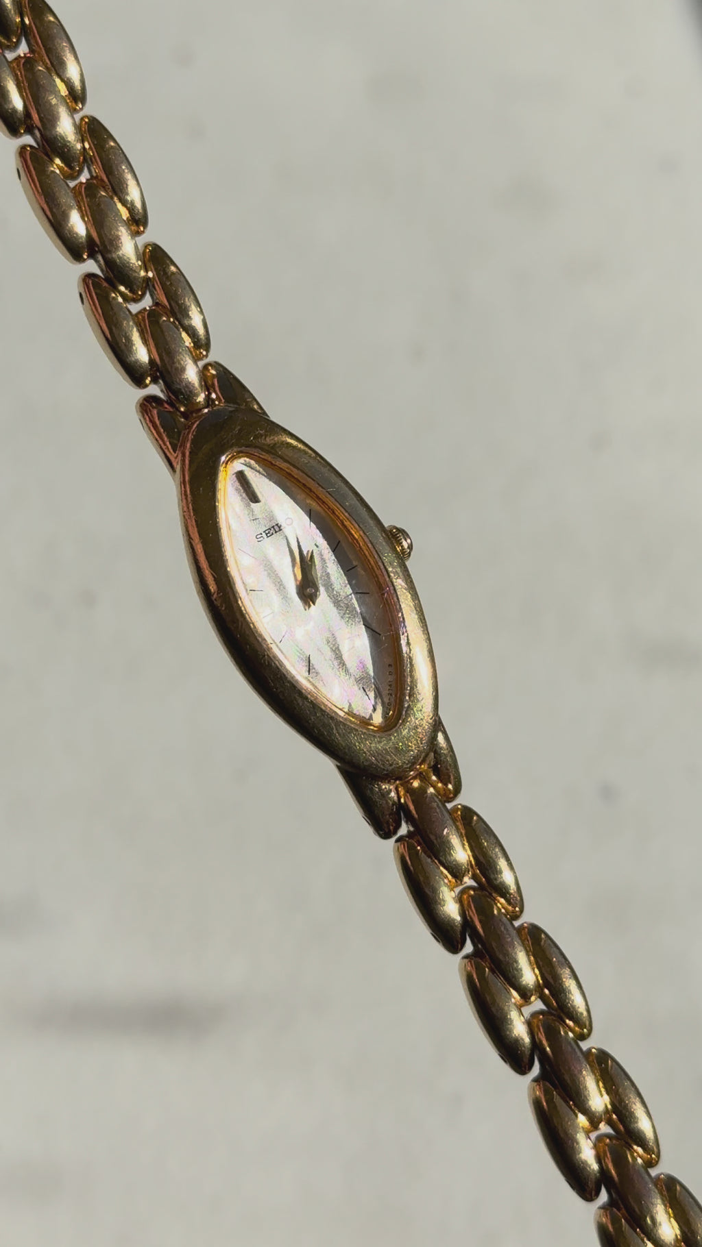 1995 Seiko Gold Tone MOP Oval Watch