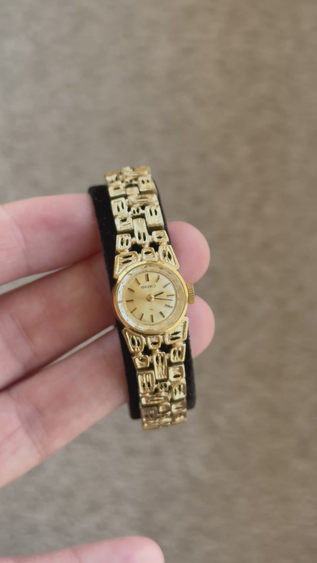 1976 Seiko Gold Tone Mechanical Watch