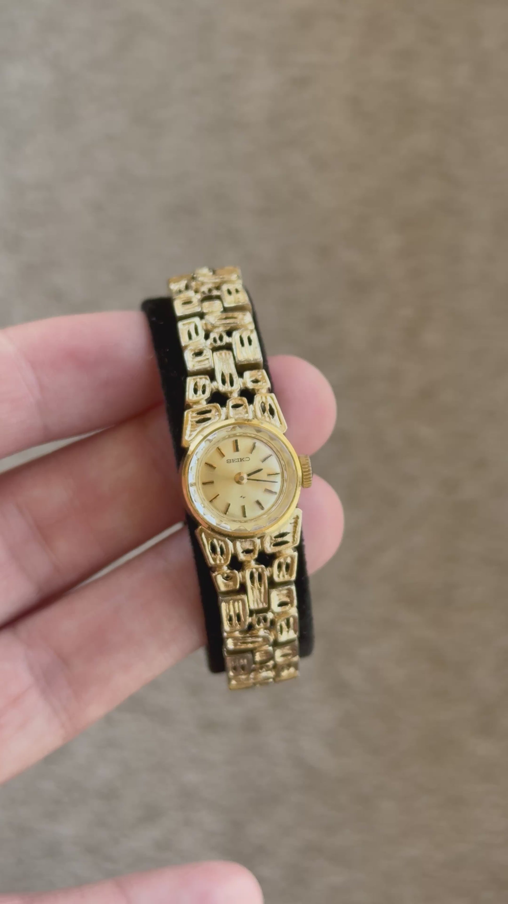 1976 Seiko Gold Tone Mechanical Watch