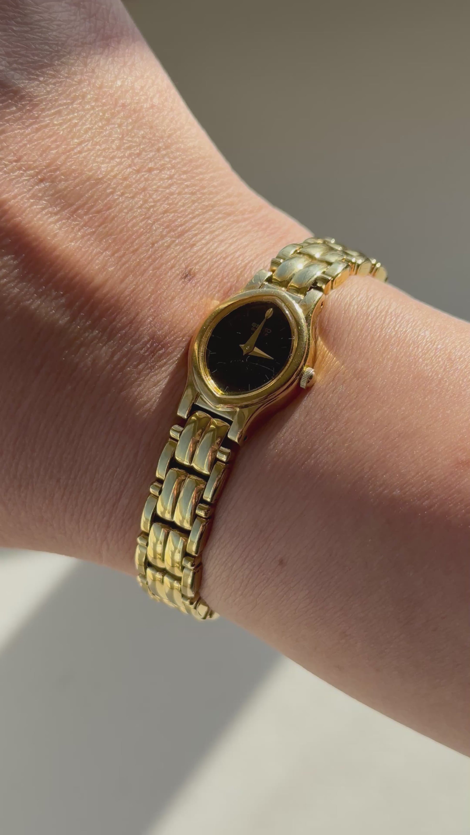 1983 Seiko Quartz Oval Gold Tone Watch