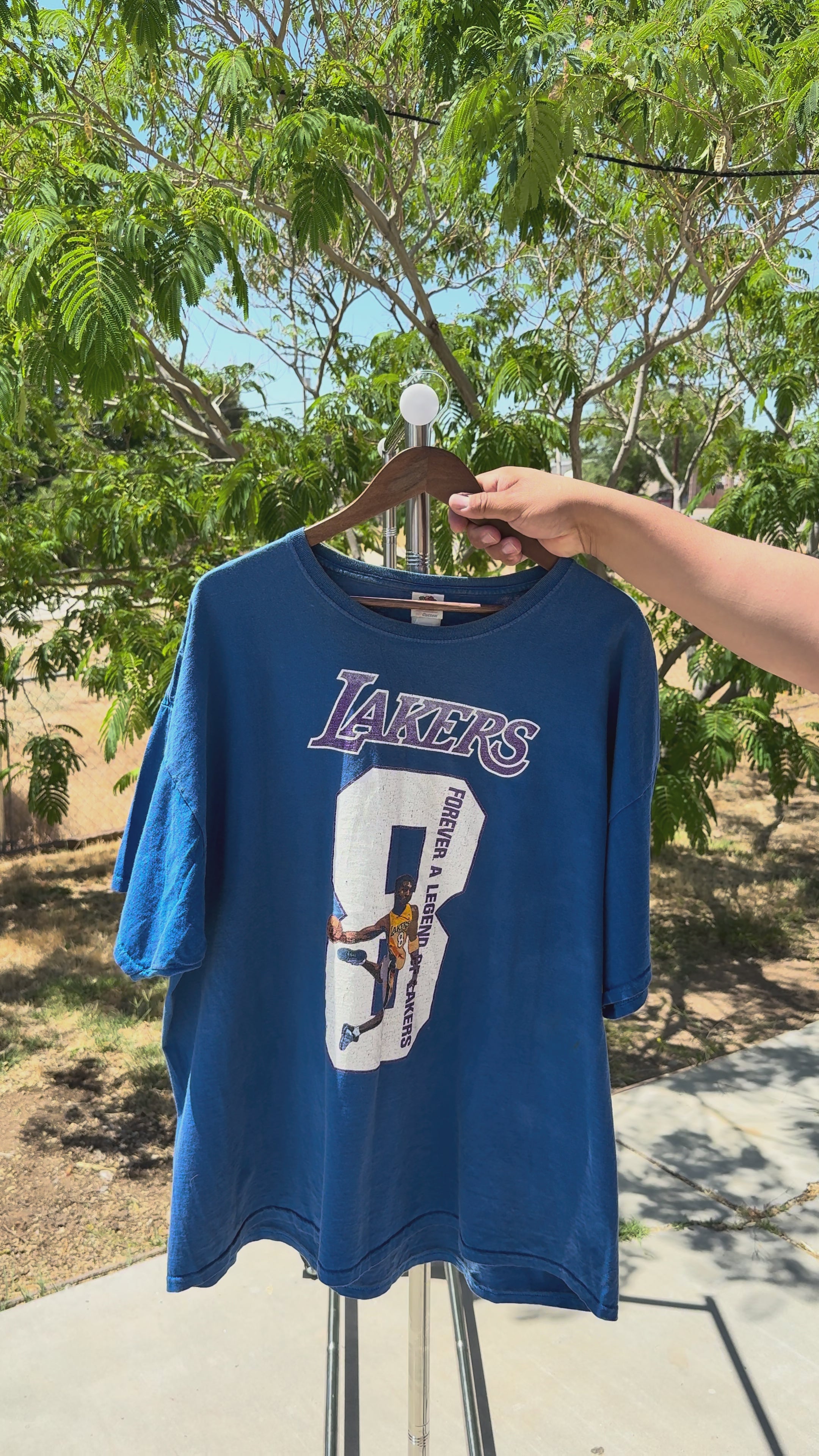 Vintage Y2K Kobe Bryant #8 Lakers "Forever a Legend" Graphic Tee