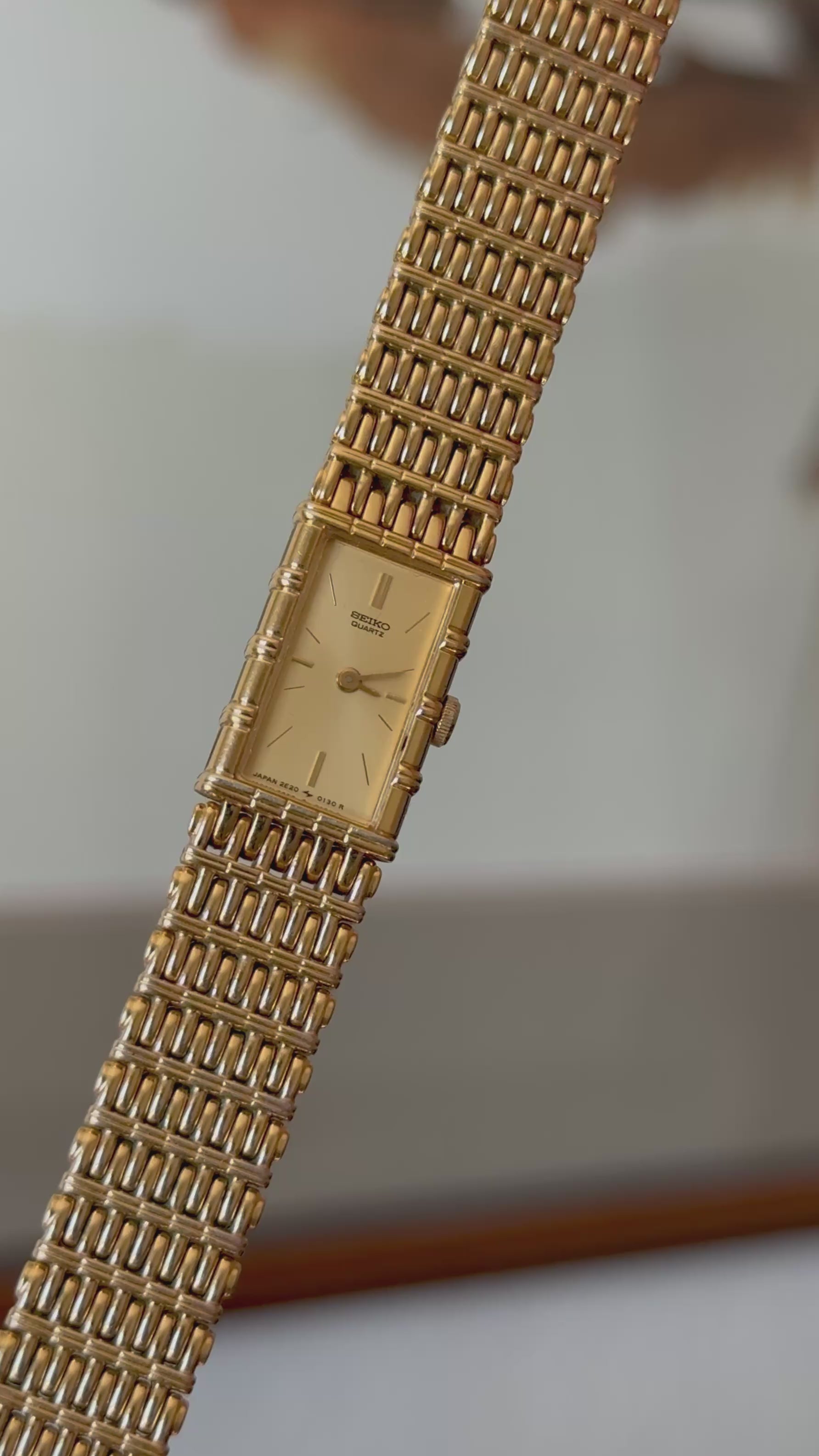 1987 Seiko Quartz Gold Tone Bracelet Tank Watch