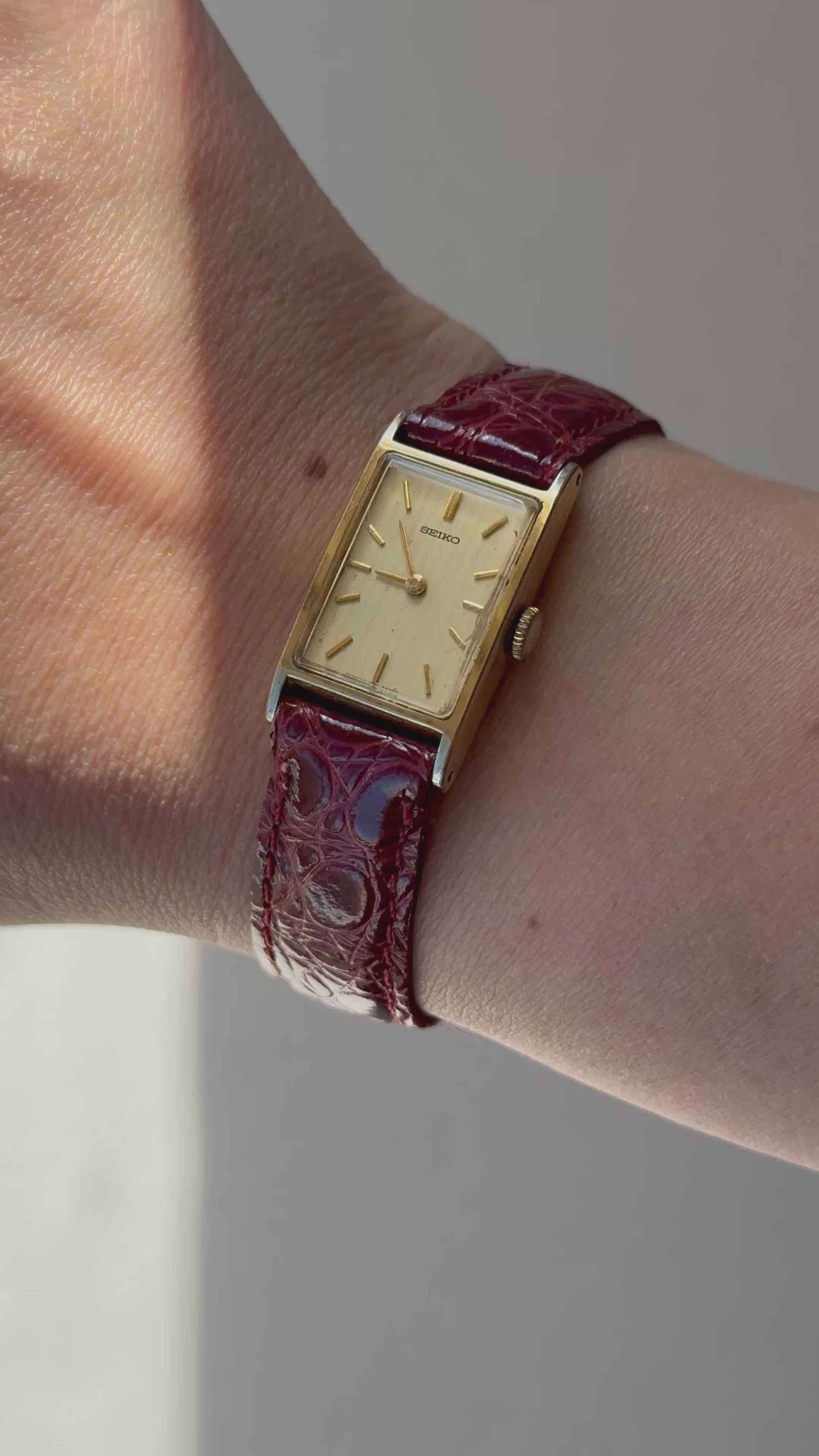 1969 Seiko Gold Tone Mechanical Wind Up Watch