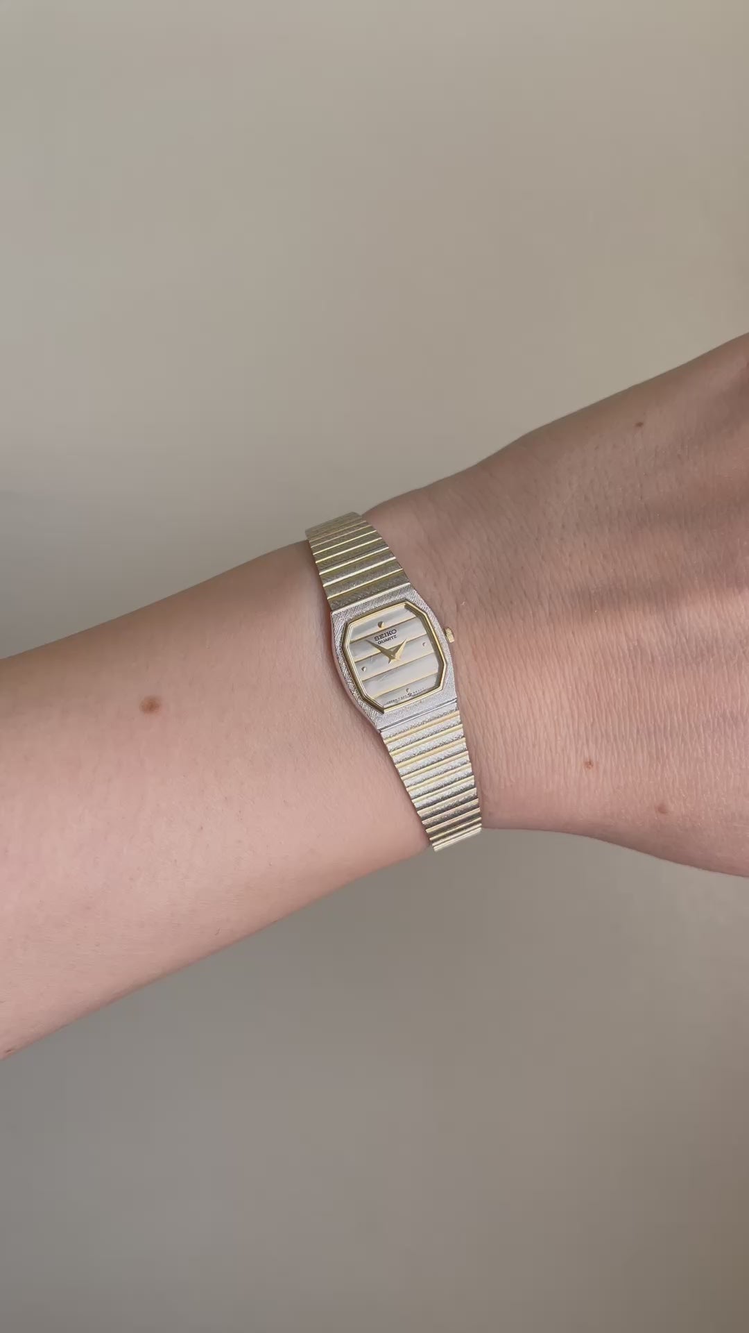 Seiko Vintage 80's Quartz Two Tone Octagon Bezel Watch (Good Condition)